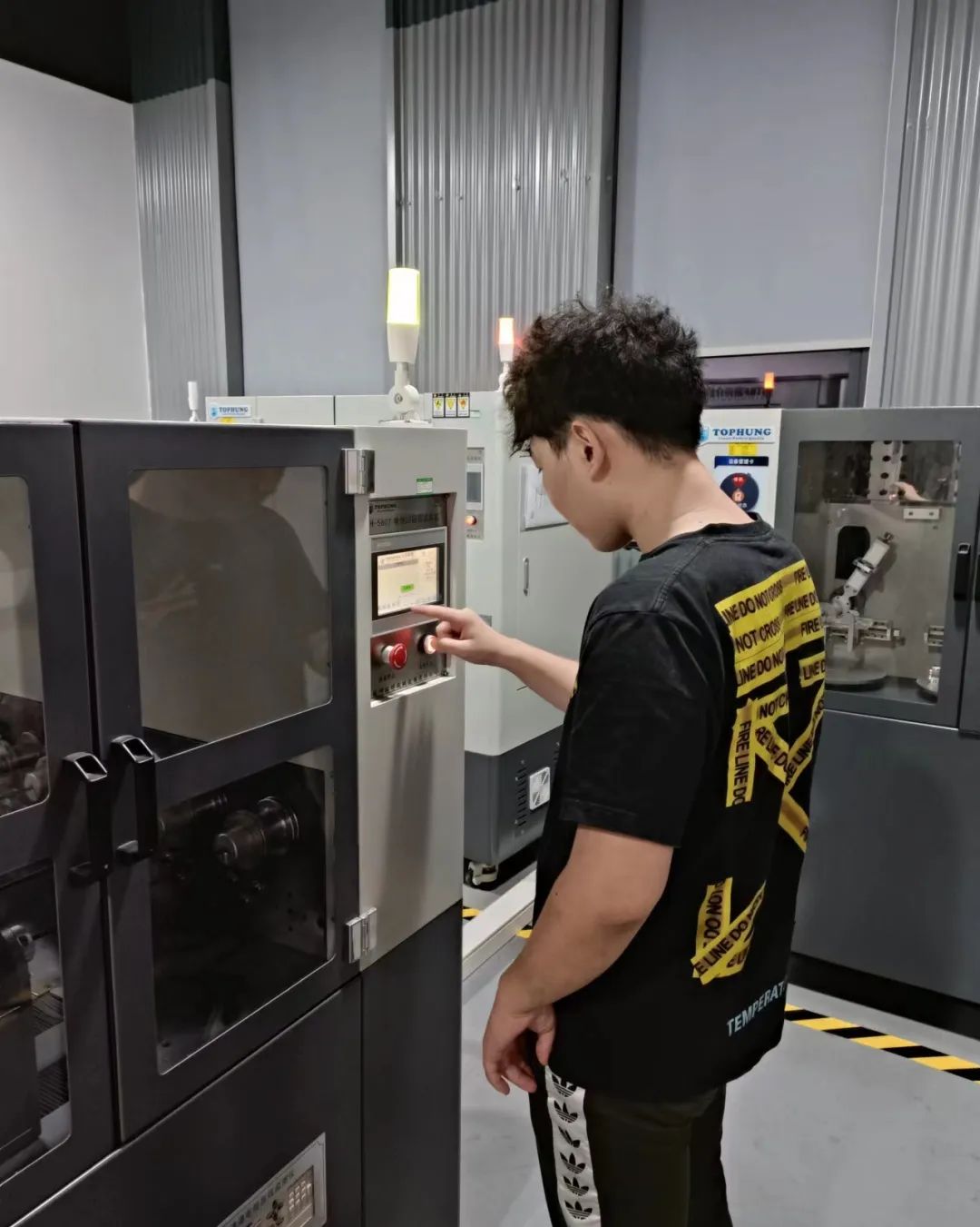 jiuyou.com(集团)机器人有限公司官网 图片